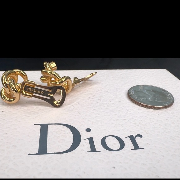 CHRISTIAN DIOR Vintage 1970's style Gold Tone Chain Clip On Huggie Earrings - Picture 5 of 8